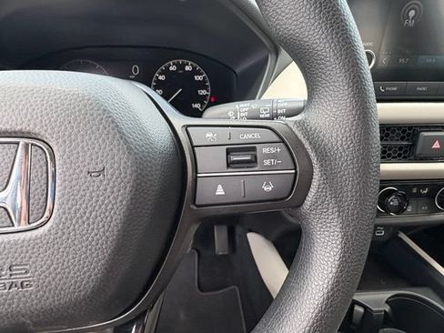 Used 2025 Honda HR-V LX image 16