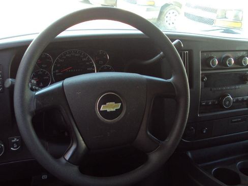 Used 2014 Chevrolet Express 1500 AWD image 23