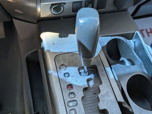 Used 2006 Nissan Titan SE RWD image 21