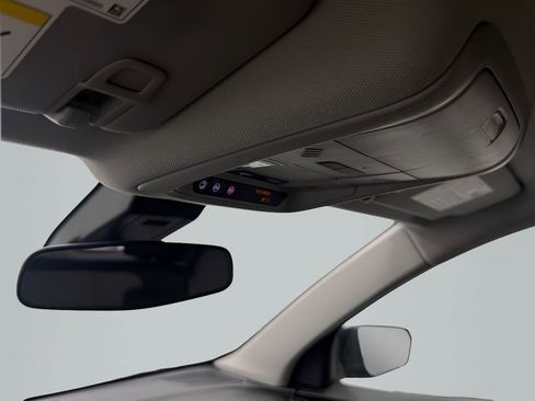 Used 2020 Chevrolet Equinox LT image 27