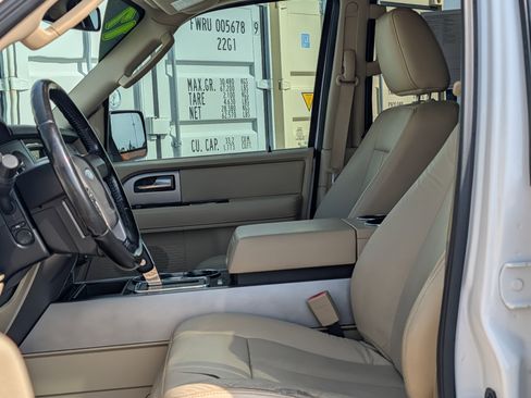 Used 2017 Ford Expedition Limited w/ Equipment Group 301A image 21