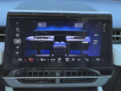 Used 2024 Lincoln Nautilus Reserve image 5