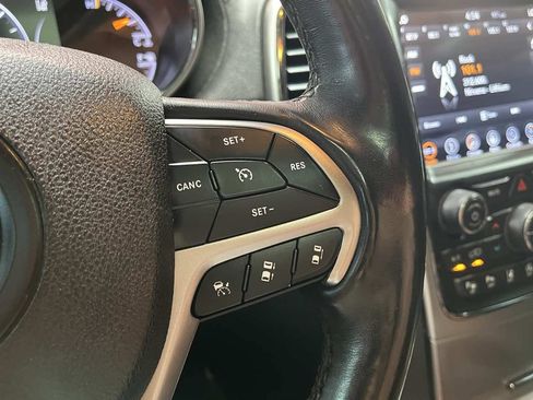 Used 2018 Jeep Grand Cherokee High Altitude AWD/4WD image 11