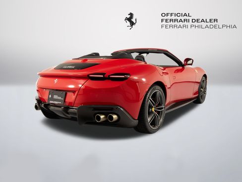Certified 2025 Ferrari Roma Spider RWD image 8