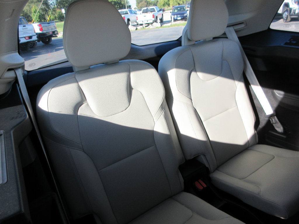 Used 2022 Volvo XC90 T6 Momentum w/ Advanced Package AWD/4WD image 25
