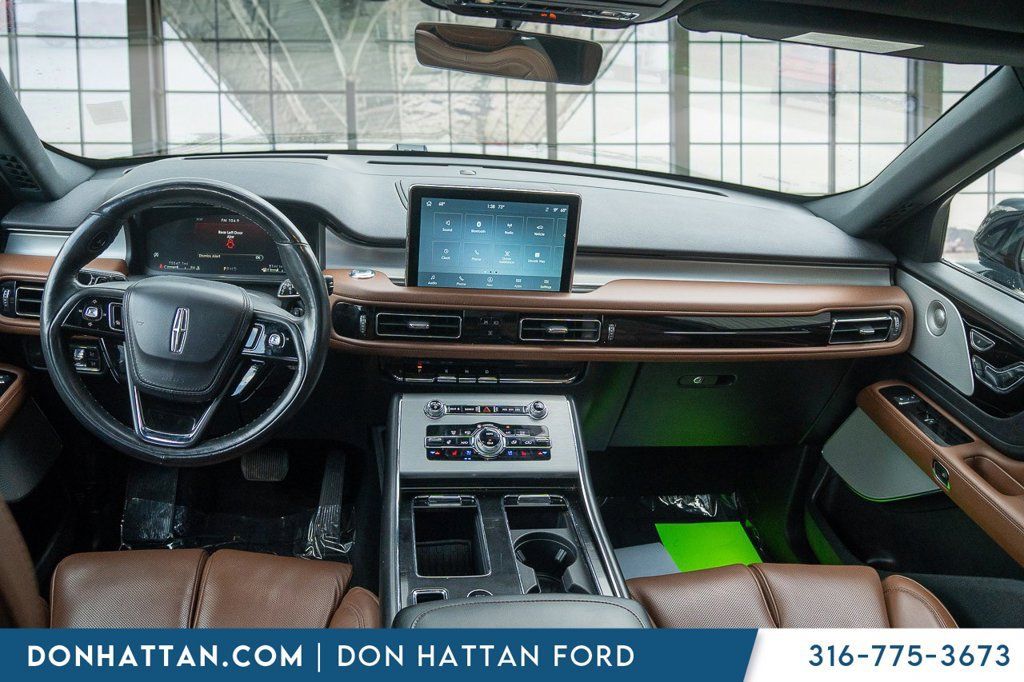 Used 2023 Lincoln Aviator Reserve w/ Equipment Group 201A AWD/4WD image 5
