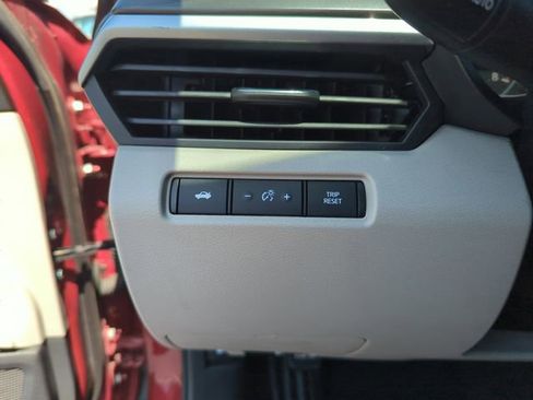 Certified 2023 Nissan Altima 2.5 SV FWD image 35