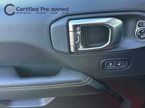 Used 2025 Jeep Wrangler Sahara 4xe image 12