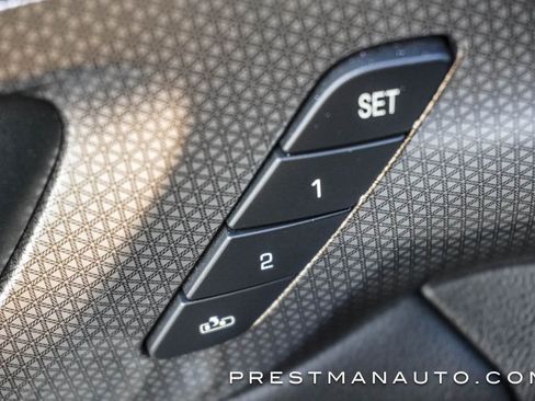 Used 2023 Chevrolet Traverse Premier image 25