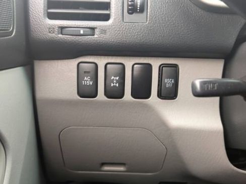 Used 2004 Toyota 4Runner Limited image 31