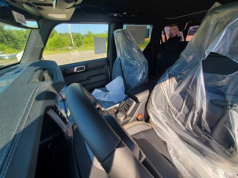 New 2025 Ford Bronco Badlands image 33