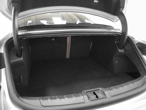 Certified 2021 Porsche Taycan RWD image 17