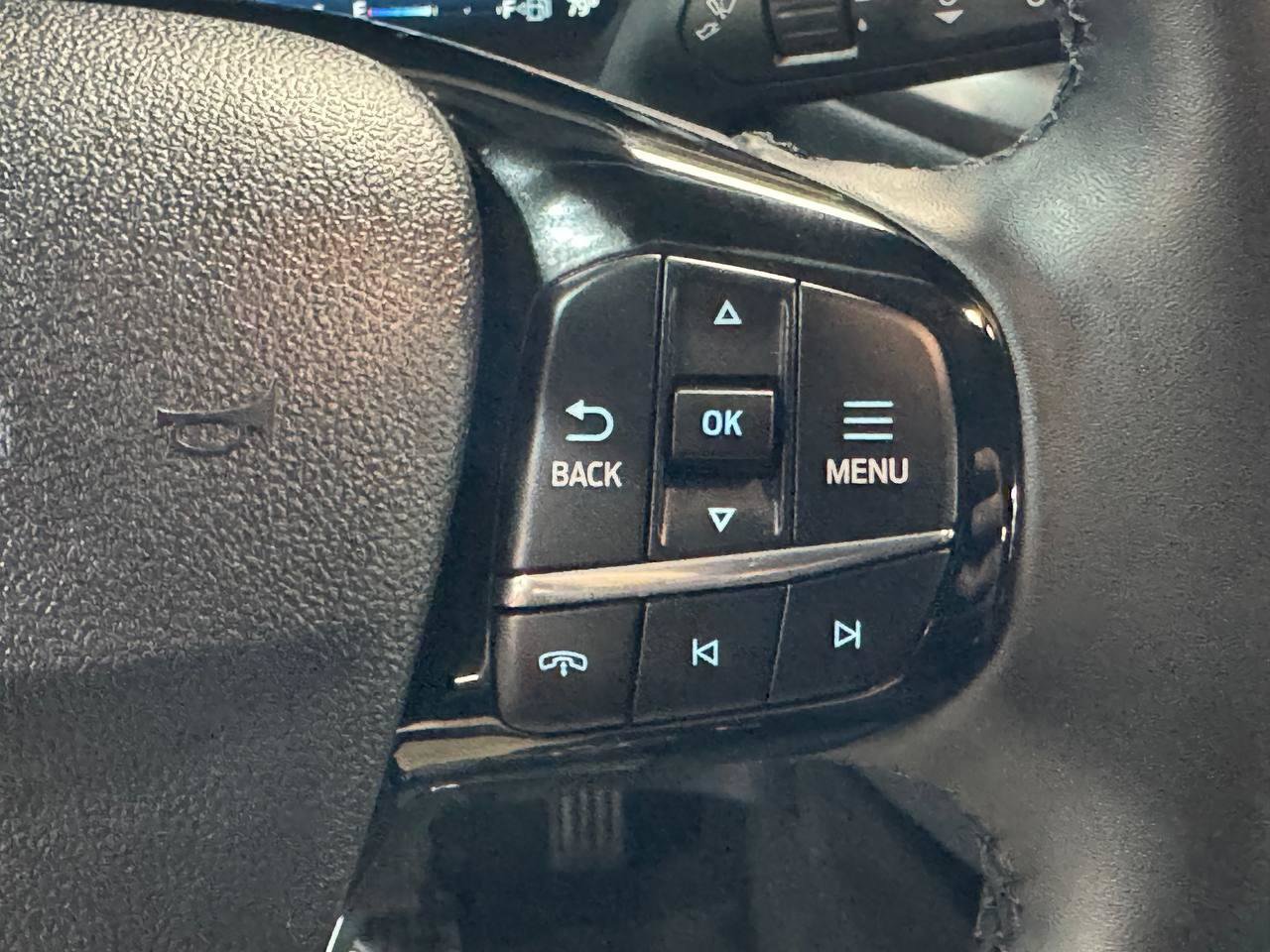 Used 2025 Ford Escape Active w/ Active Premium Tech Pack FWD image 22