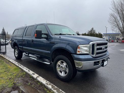 Used 2005 Ford F250 XLT image 2
