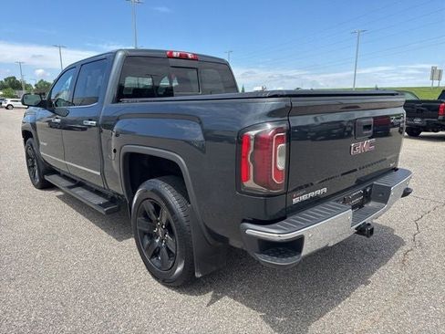 Used 2018 GMC Sierra 1500 SLT AWD/4WD image 10