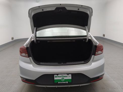Used 2019 Hyundai Elantra SE FWD image 29