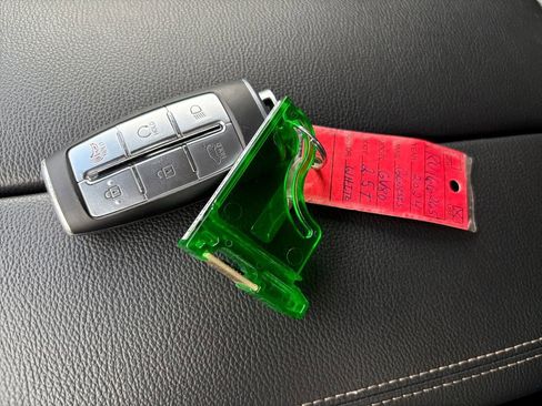 Used 2024 Genesis GV80 2.5T image 34