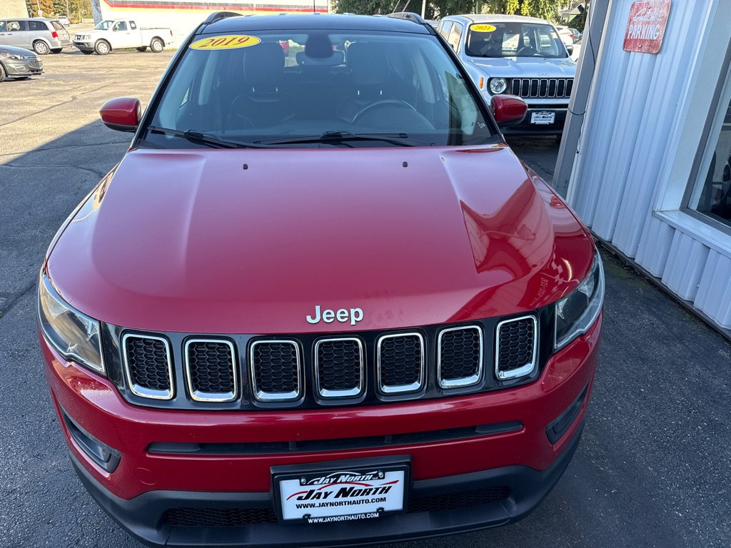 Used 2019 Jeep Compass Latitude w/ Popular Equipment Group FWD image 2