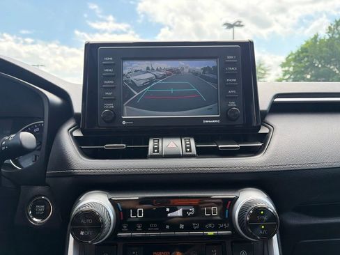 Used 2022 Toyota RAV4 XLE Premium AWD/4WD image 34