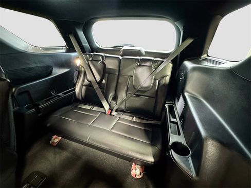 Used 2020 Ford Explorer XLT w/ Equipment Group 202A image 15