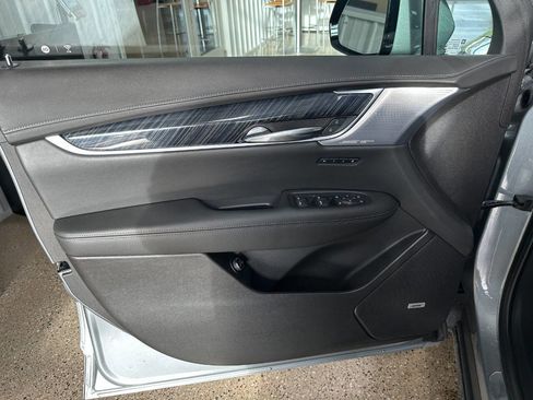 Used 2023 Cadillac XT6 Premium Luxury w/ Technology Package image 28