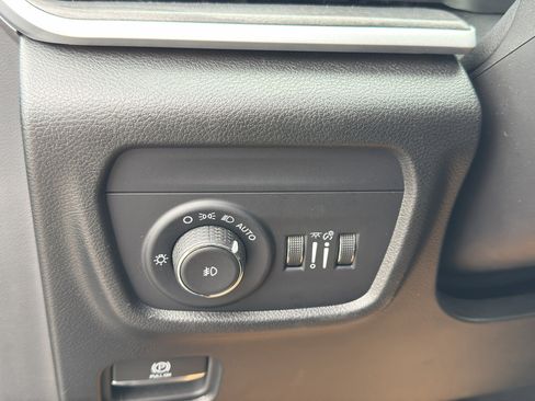 Used 2025 Jeep Grand Cherokee L Limited w/ Luxury Tech Group II AWD/4WD image 15