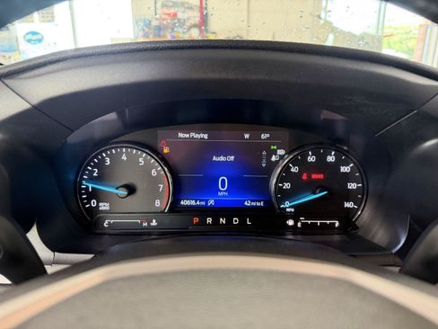 Used 2023 Ford Explorer XLT w/ Equipment Group 202A AWD/4WD image 16