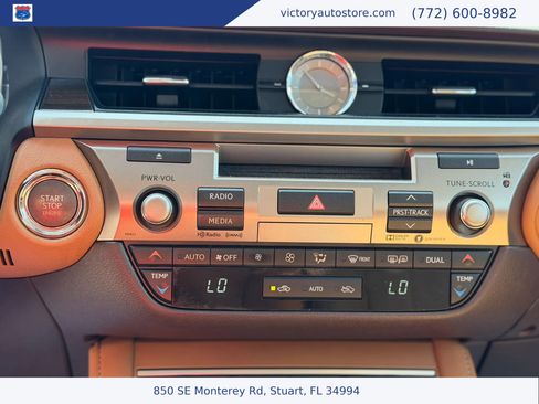 Used 2018 Lexus ES 350 w/ Luxury Package w/Wood Trim FWD image 29