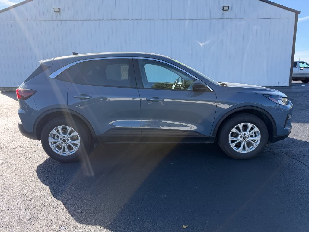 Used 2024 Ford Escape Active w/ Tech Pack #1 AWD/4WD image 4