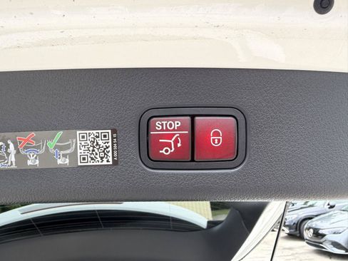 Certified 2026 Mercedes-Benz GLC 300 4MATIC image 24
