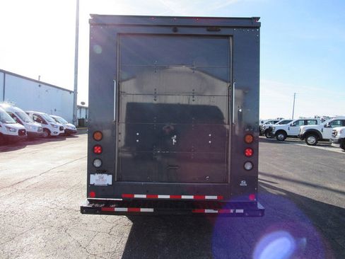 Used 2022 Ford Transit 350 DRW image 6