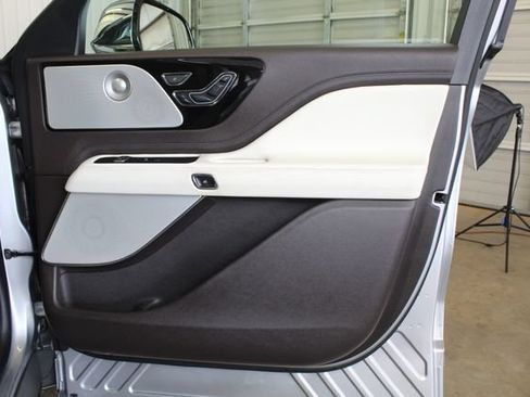 Used 2022 Lincoln Aviator Black Label w/ Dynamic Handling Package AWD/4WD image 26