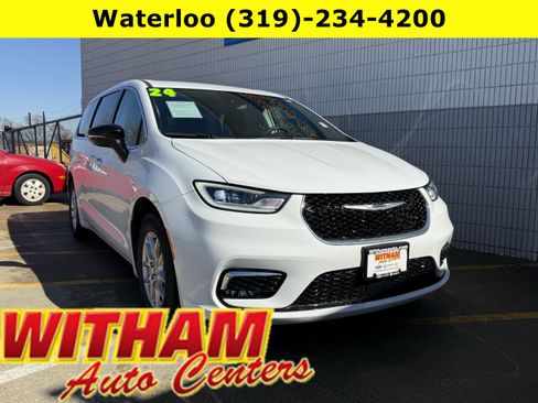 Used 2024 Chrysler Pacifica Touring-L FWD image 1