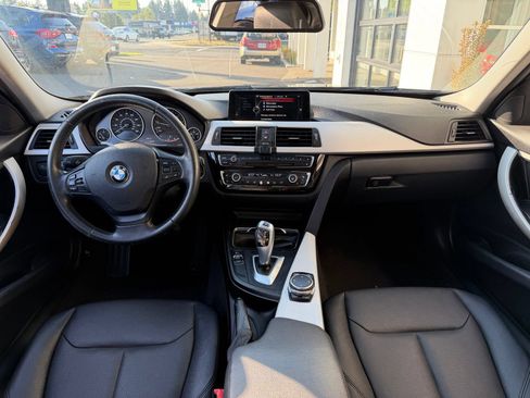 Used 2016 BMW 320i Sedan RWD image 5