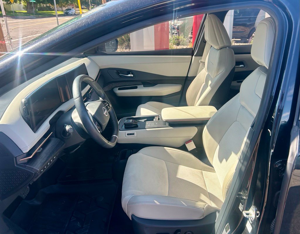 Used 2023 Nissan Ariya AWD image 8