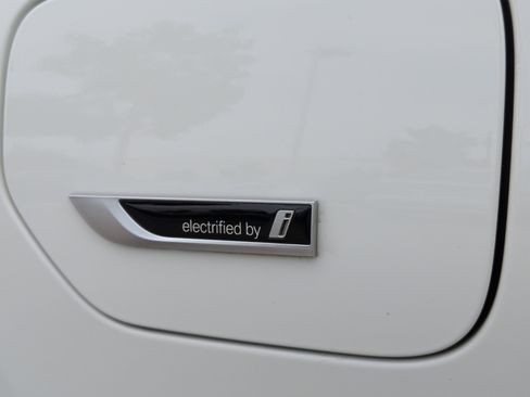 Certified 2023 BMW 330e w/ Premium Package RWD image 12