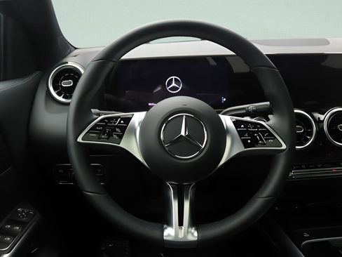 Certified 2026 Mercedes-Benz GLA 250 image 8