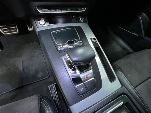 Used 2018 Audi SQ5 Premium Plus w/ Navigation Package image 16