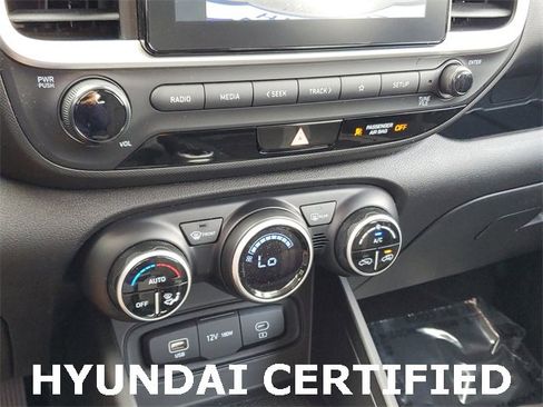 Certified 2023 Hyundai Venue SEL image 19