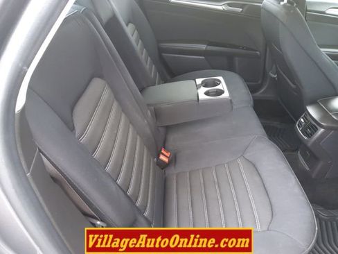 Used 2013 Ford Fusion SE FWD image 33