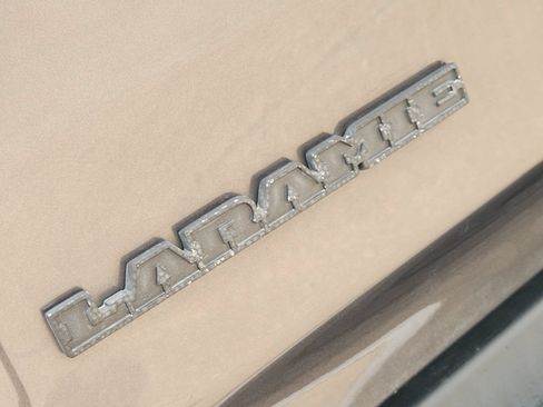 Used 2019 RAM 1500 Laramie AWD/4WD image 13