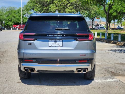 Used 2025 GMC Acadia Denali w/ LPO, Floor Liner Package FWD image 33