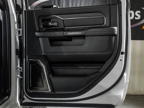 Used 2022 RAM 3500 Limited AWD/4WD image 38