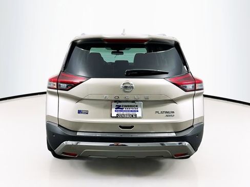 Used 2021 Nissan Rogue Platinum image 7