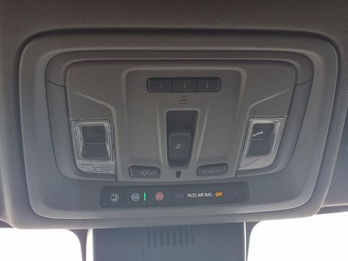 Used 2023 GMC Sierra 1500 SLT image 8