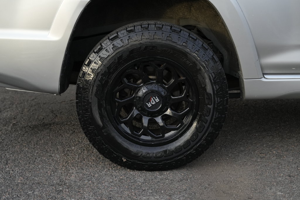 Used 2016 Toyota 4Runner Limited AWD/4WD image 11
