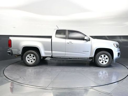 Used 2016 Chevrolet Colorado W/T w/ WT Convenience Package RWD image 4