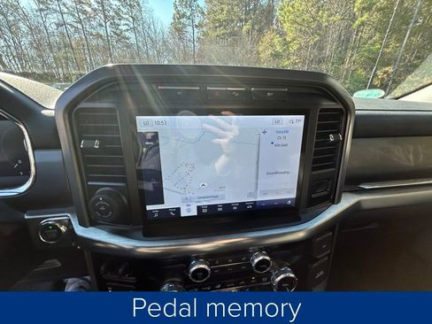 Used 2023 Ford F150 Lariat w/ Trailer Tow Package image 34