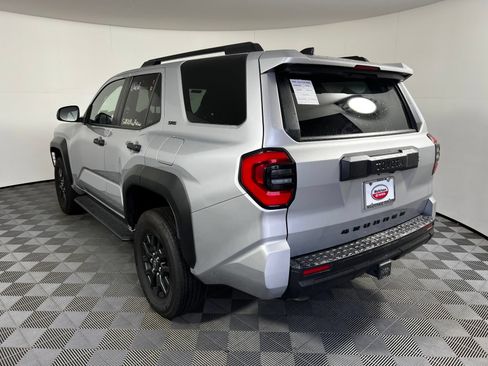 Certified 2025 Toyota 4Runner SR5 AWD/4WD image 7
