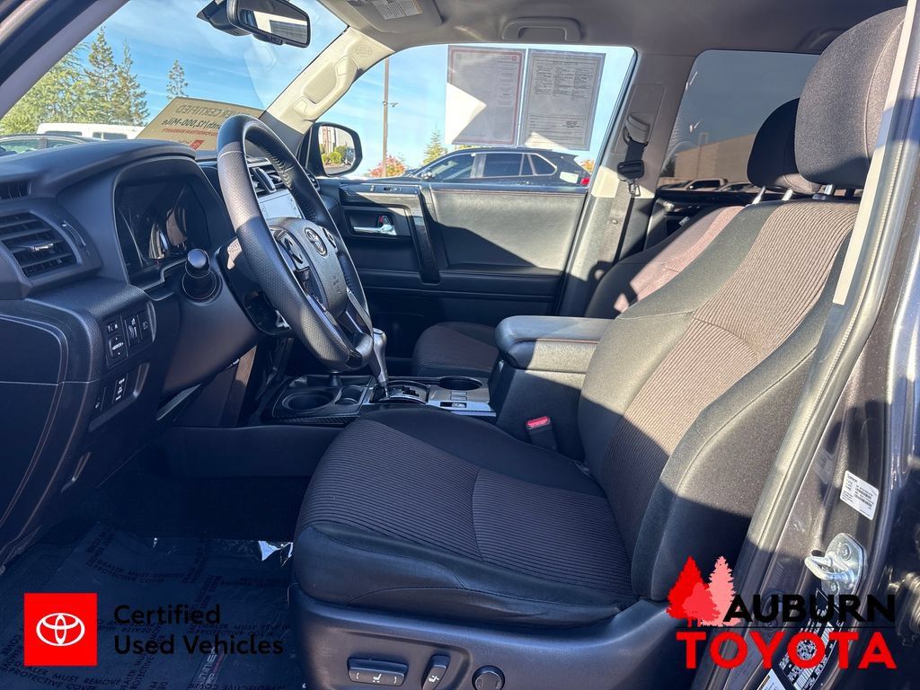 Certified 2020 Toyota 4Runner TRD Off-Road AWD/4WD image 19